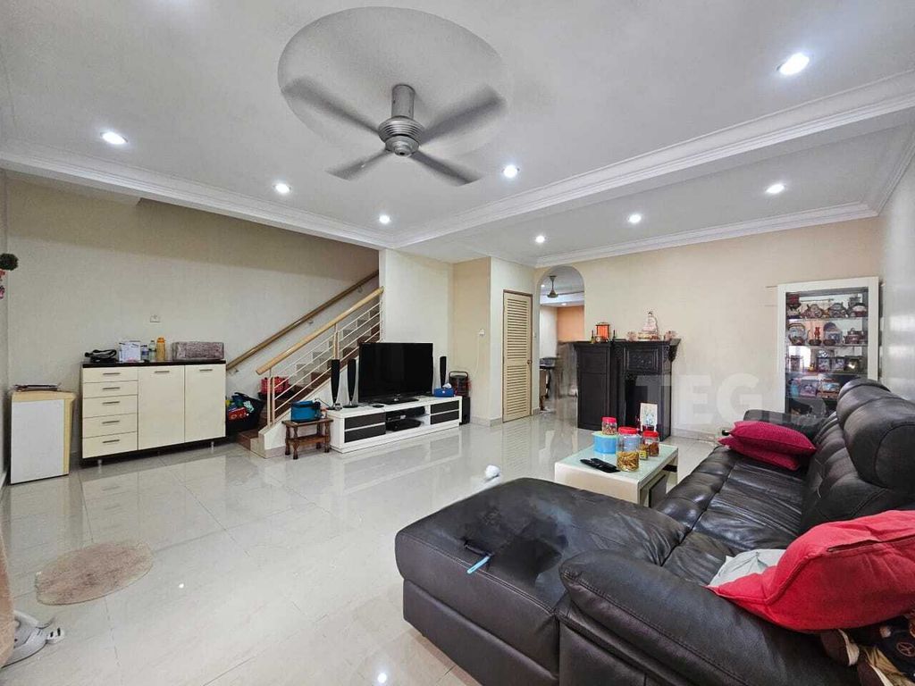 WhatsApp Image 2025-04-19 at 10.58.22 AM