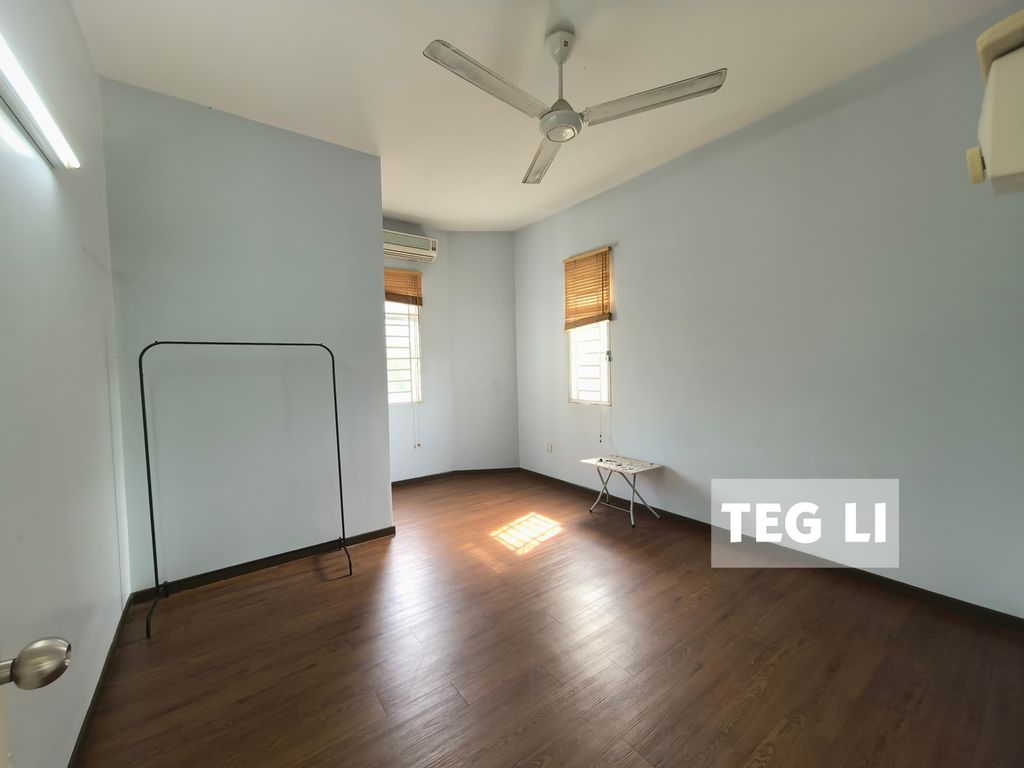 WhatsApp Image 2024-12-12 at 12.52.49 AM