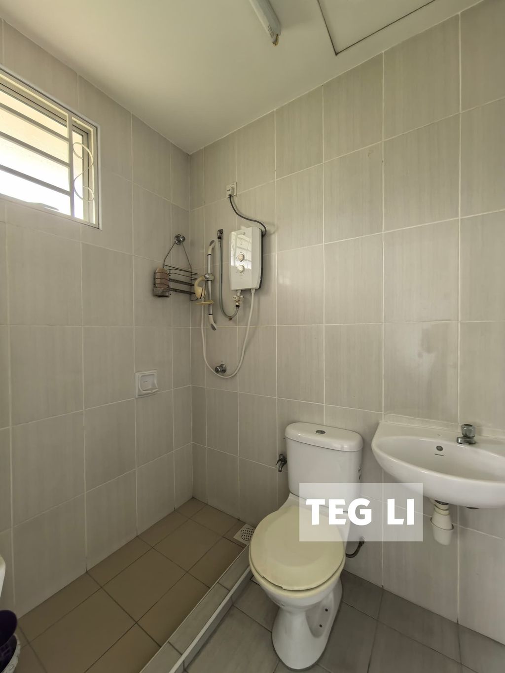 WhatsApp Image 2024-12-12 at 12.52.48 AM (2)