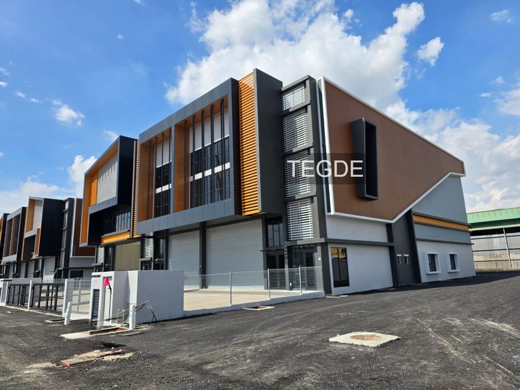 photo_2025-05-26_17-10-05