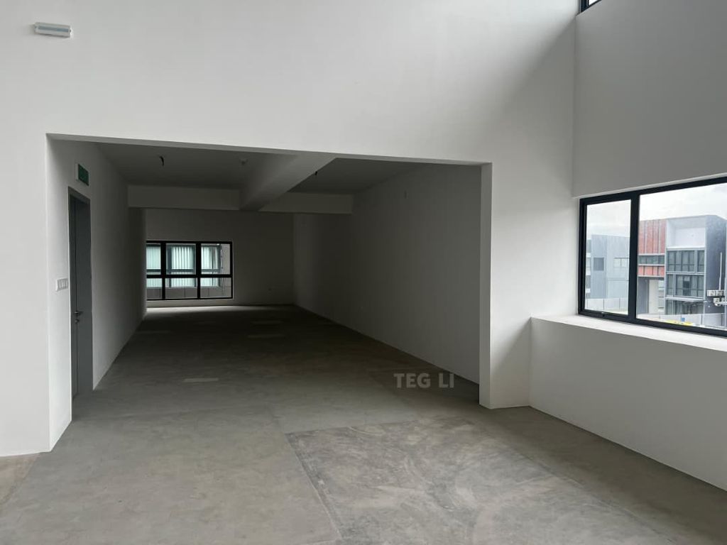 WhatsApp Image 2025-11-29 at 10.01.22 PM (4)