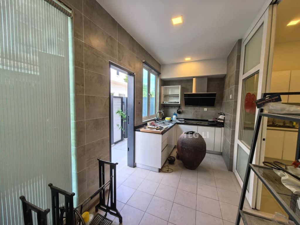 WhatsApp Image 2025-12-16 at 11.26.53 PM