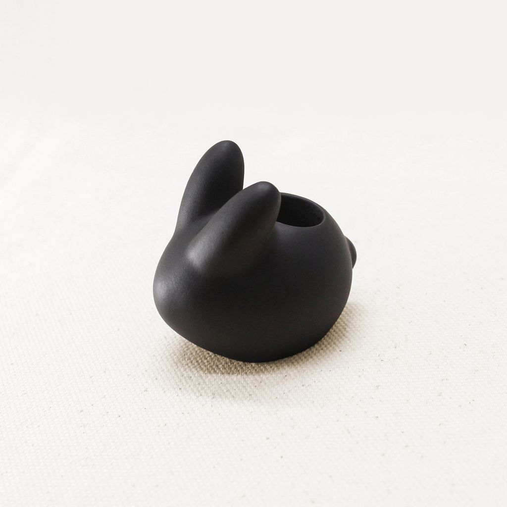 陶瓷兔子 Ceramic bunny-1500px-1
