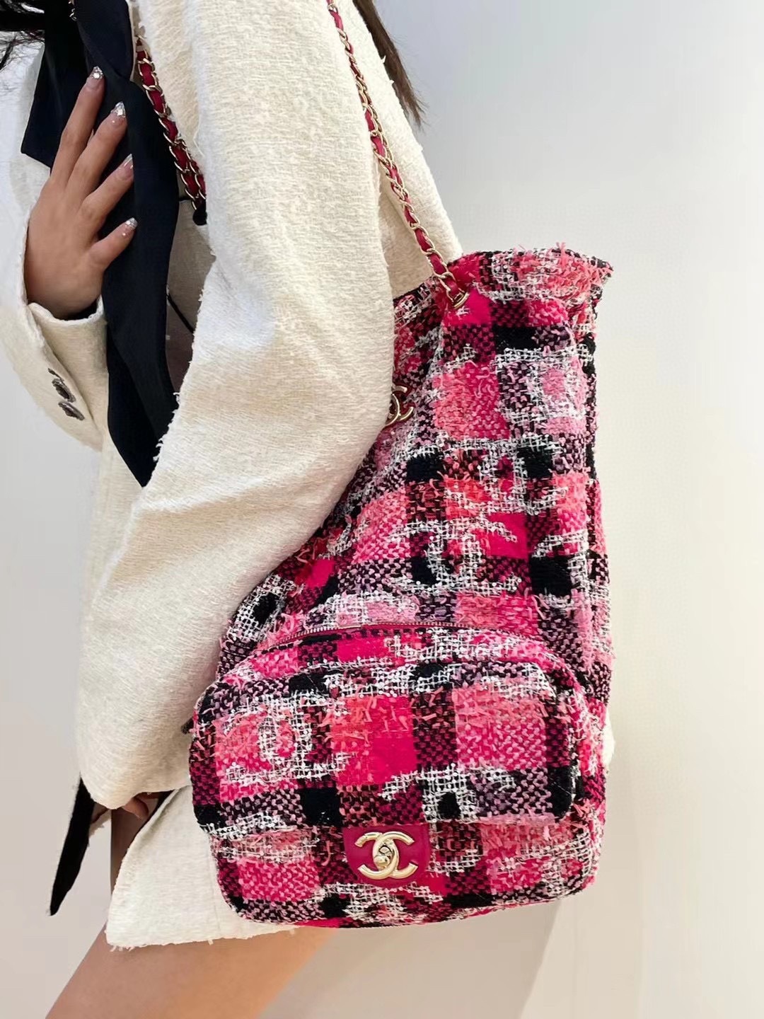 90B4EA73-472A-451C-B575-0F755E9BA898