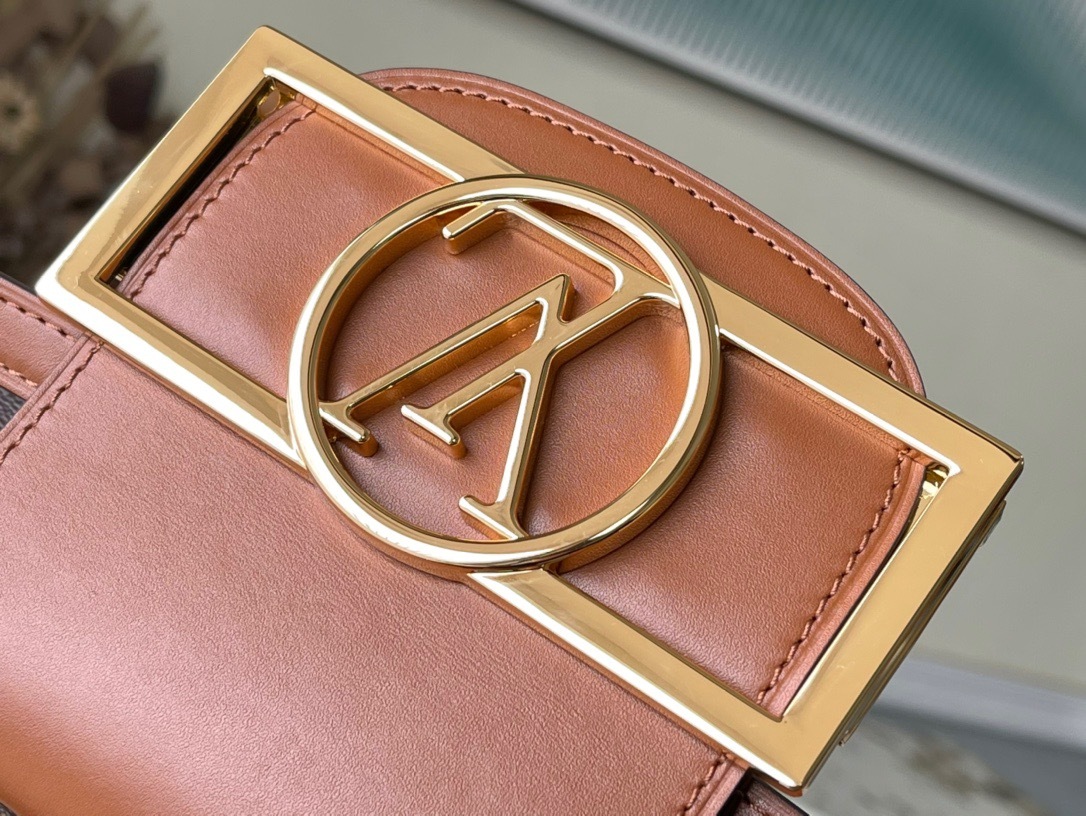 D3E08595-CB31-4F23-B4D4-0AB42E500829