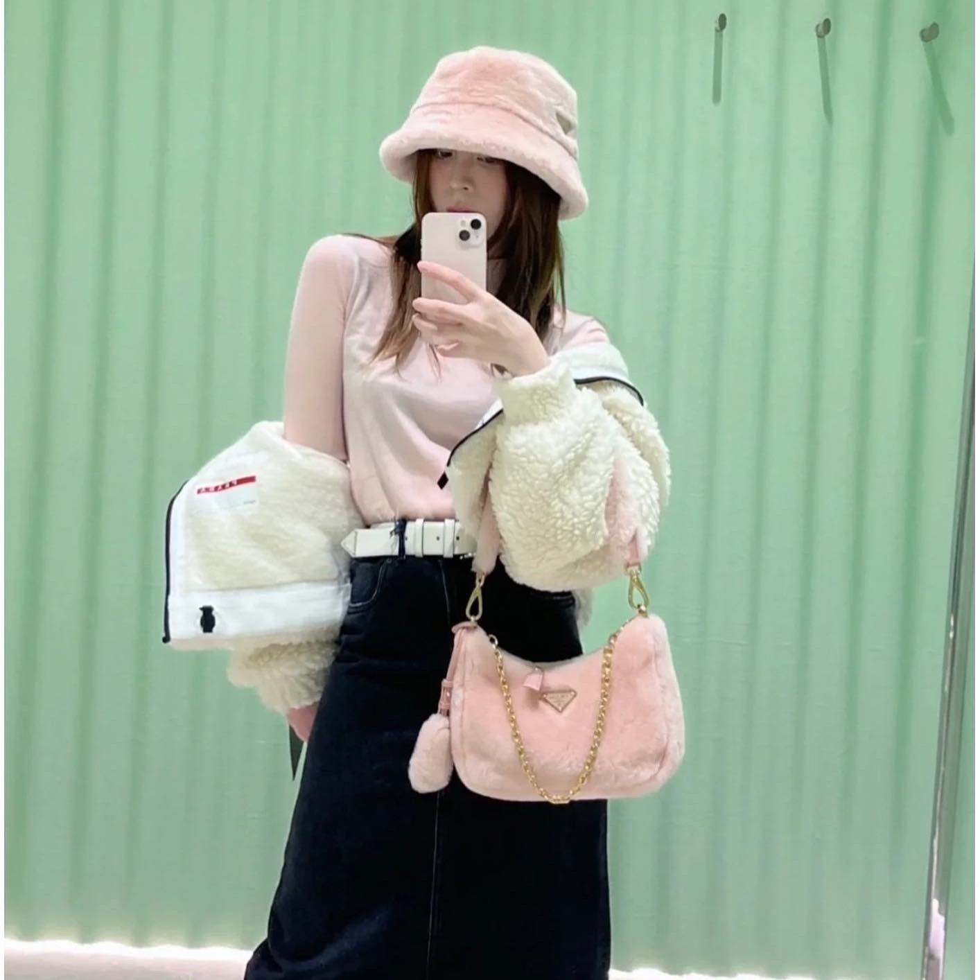 697D857A-C32C-437E-884A-B9BE215991F3