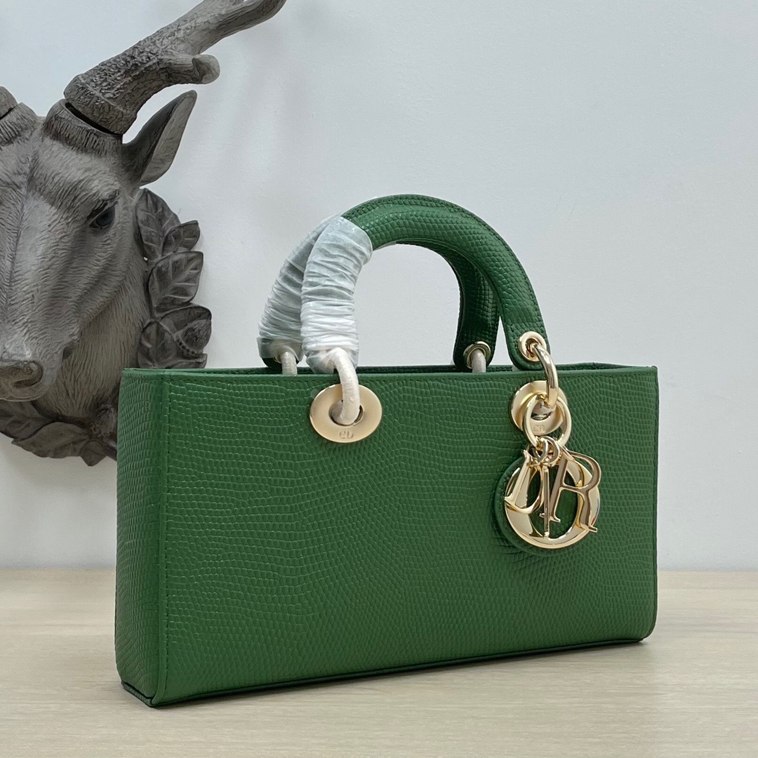 7500B48A-817F-4C3A-B4C8-A019C81523FE