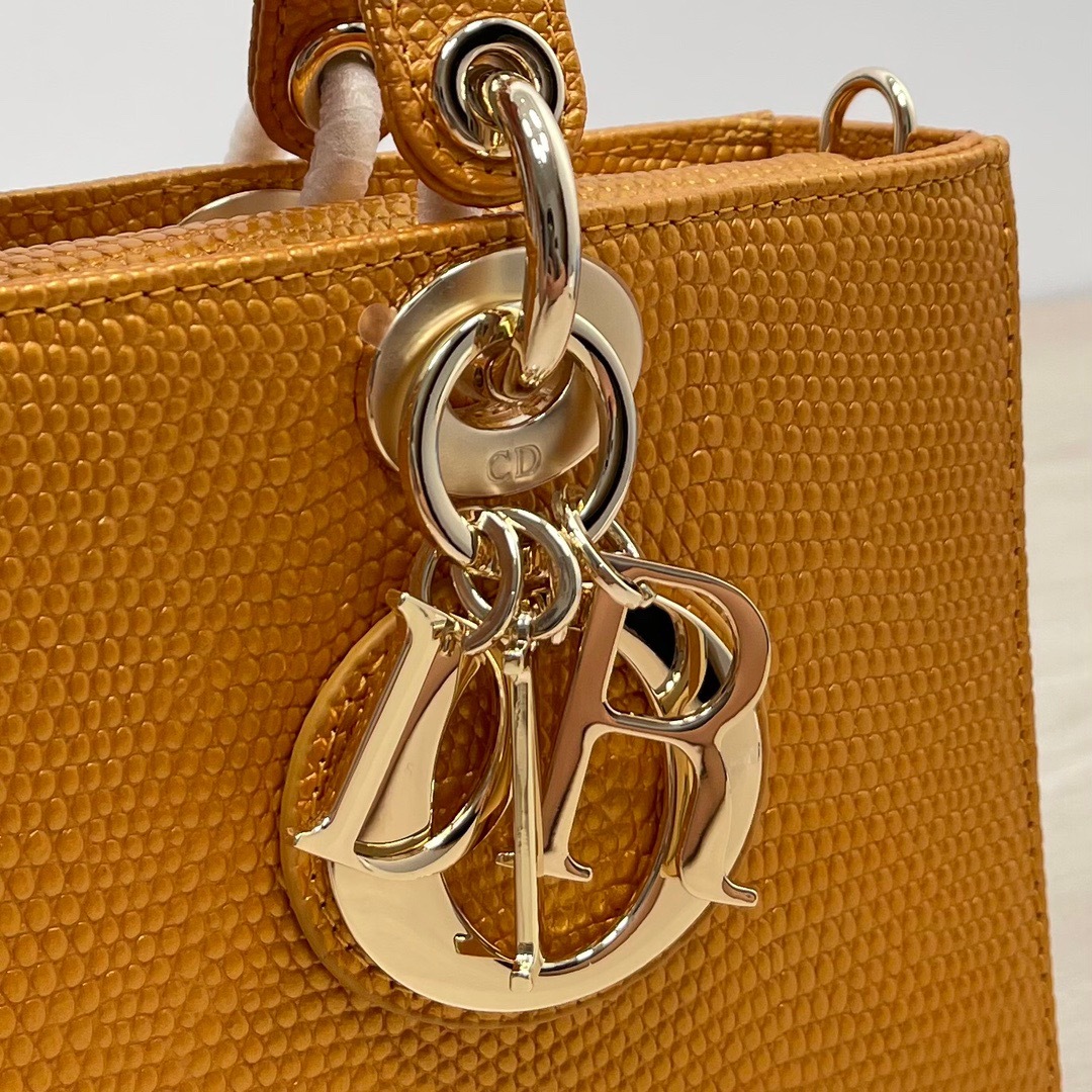 D909106A-5823-4433-8286-D7D8C04C9E3C