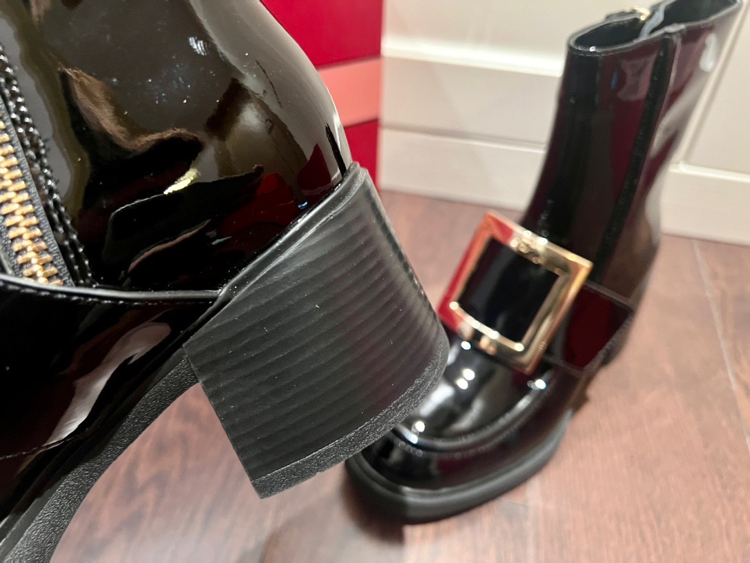 7AA35A29-6676-4A0D-9F56-3E024C768784