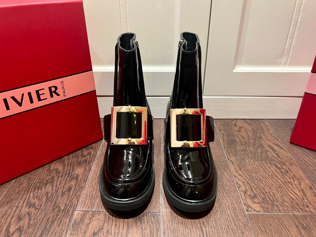 6D3618F0-05B2-49DF-AB1F-5D72870994E8