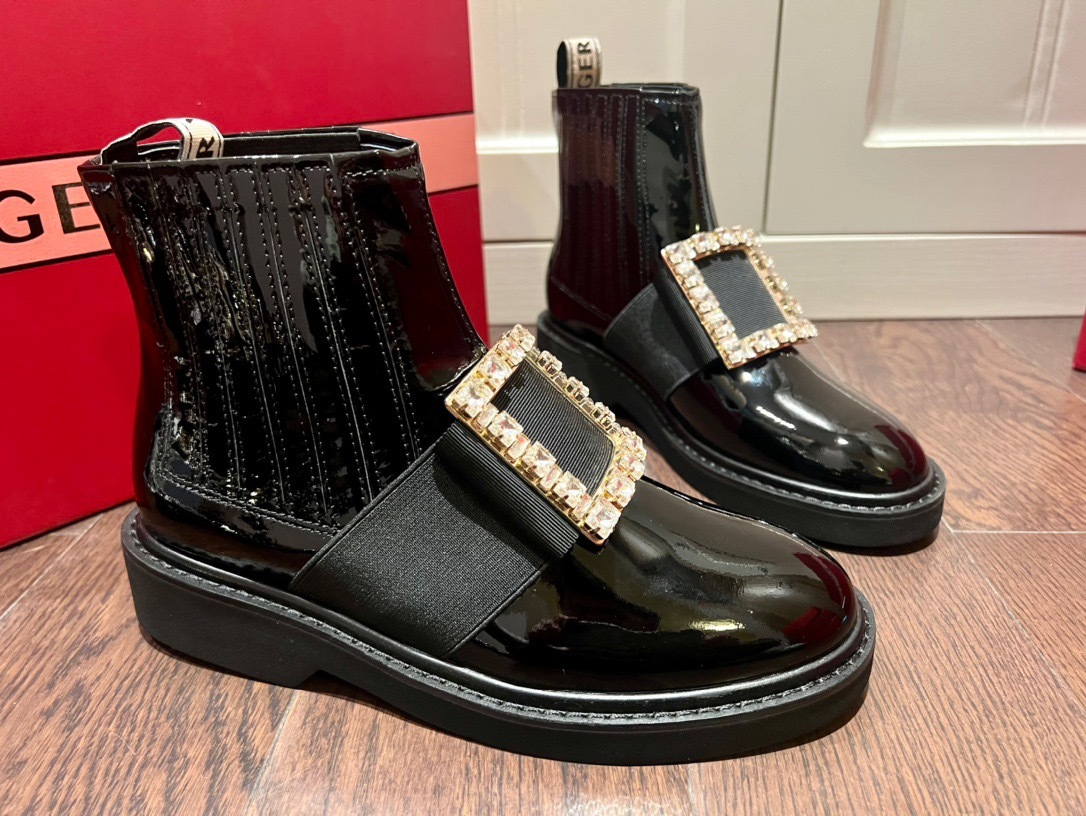 361BCD4E-16D4-4B46-9352-DB62F0E09B2B