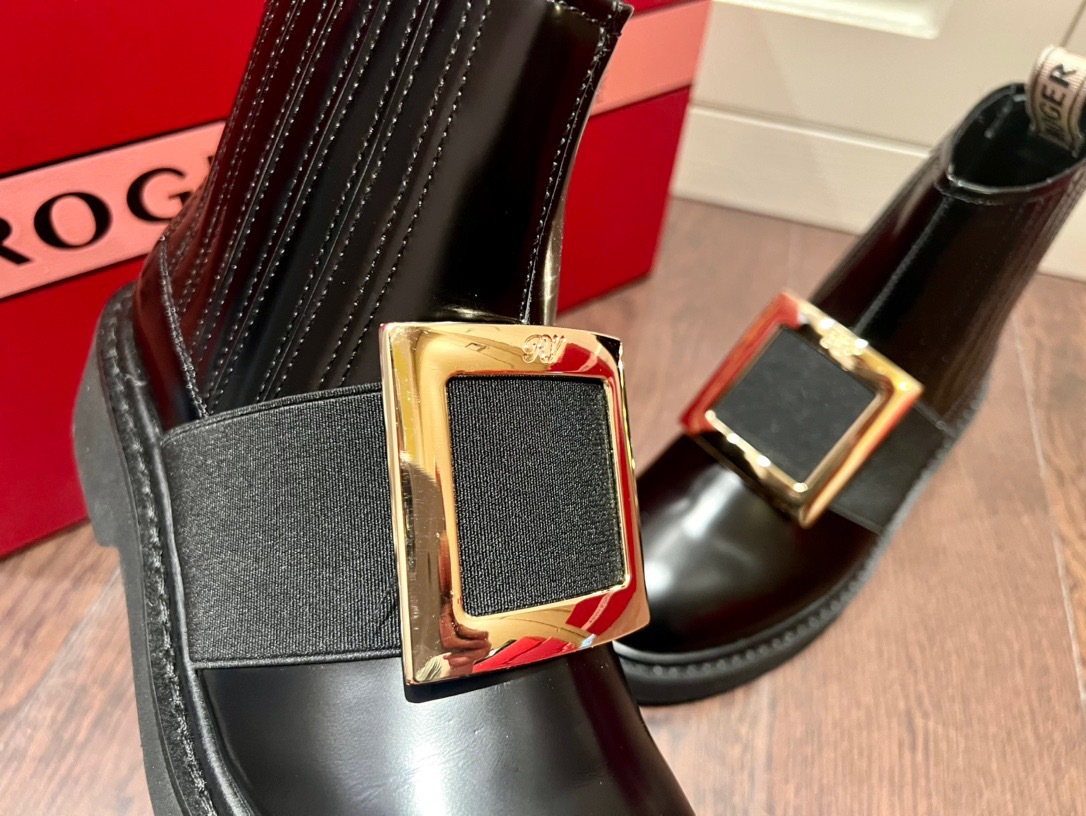 06425333-6F37-4B95-9268-F38FD1A16B8C