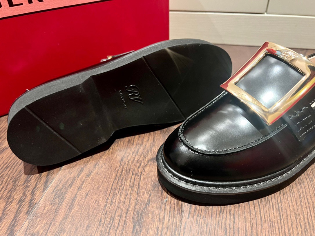 9BDF0912-53CC-4F33-BD93-E7E0016C51BB