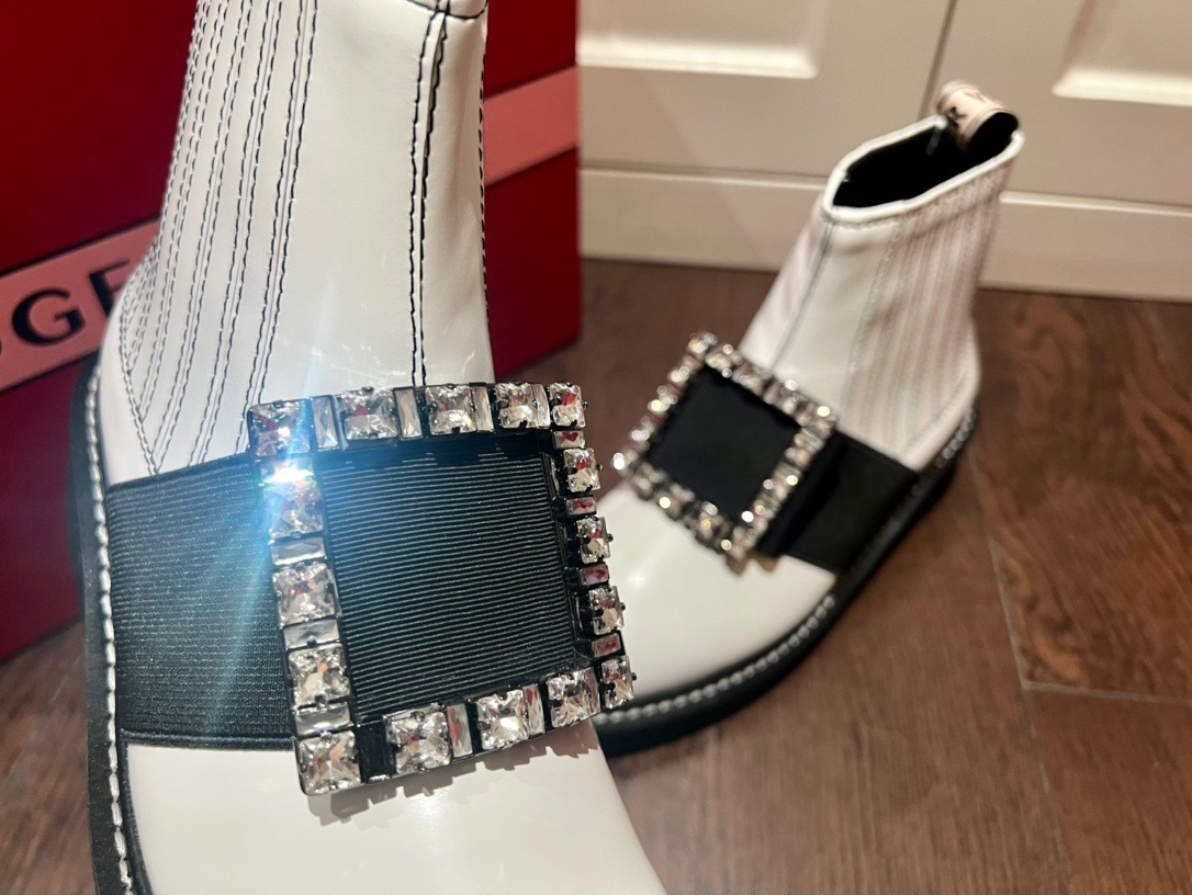 5EEA5798-6345-42B0-875C-9D04ED411204