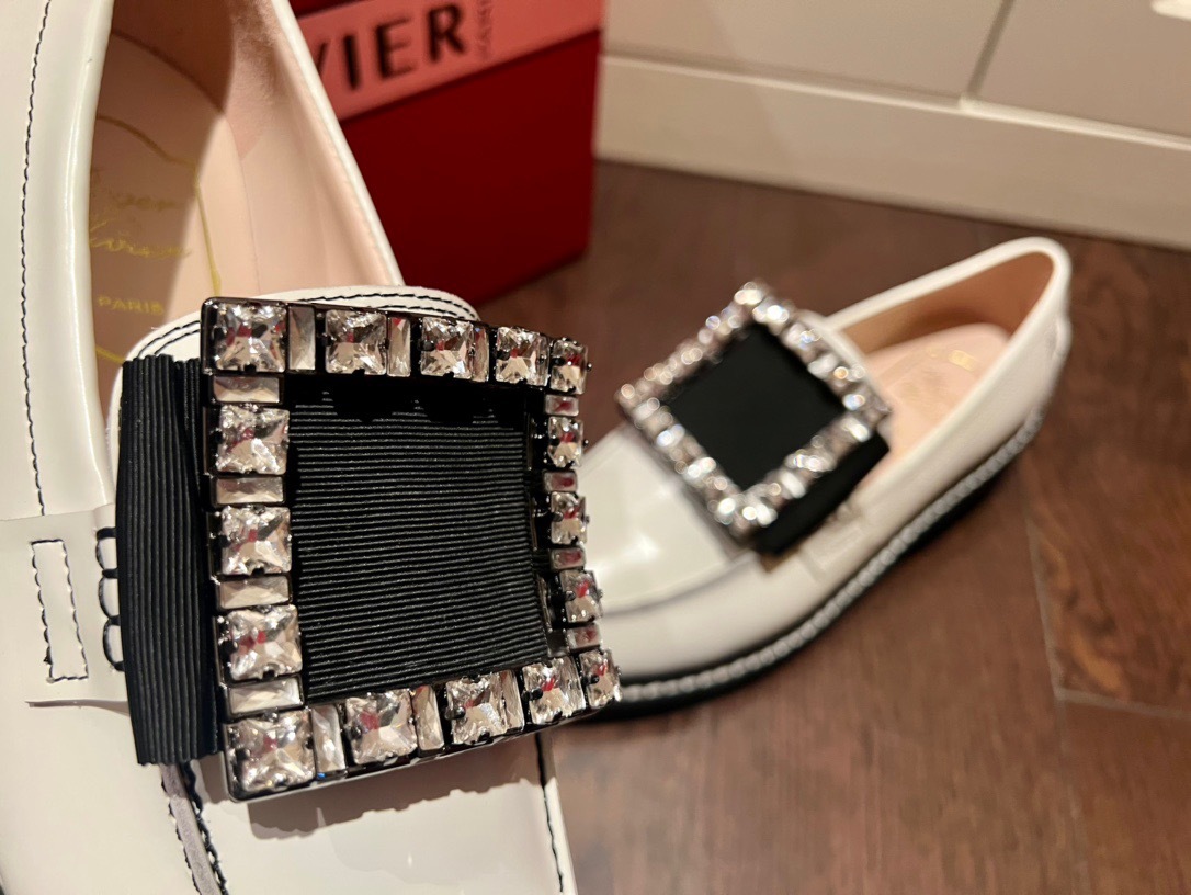 3D68EC91-25F2-42B5-B0A4-8647CE730D9C