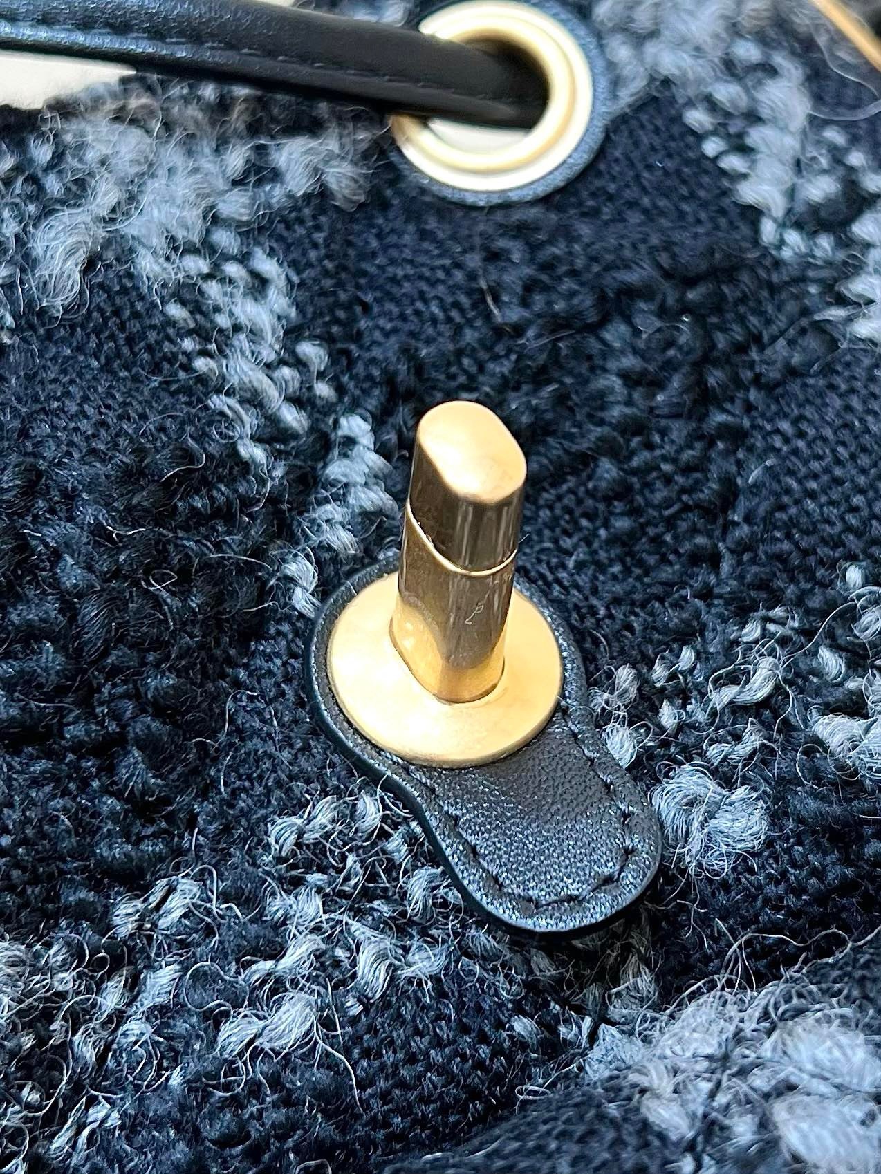 BC8D91A0-9561-4DF4-B986-232F37C7569B