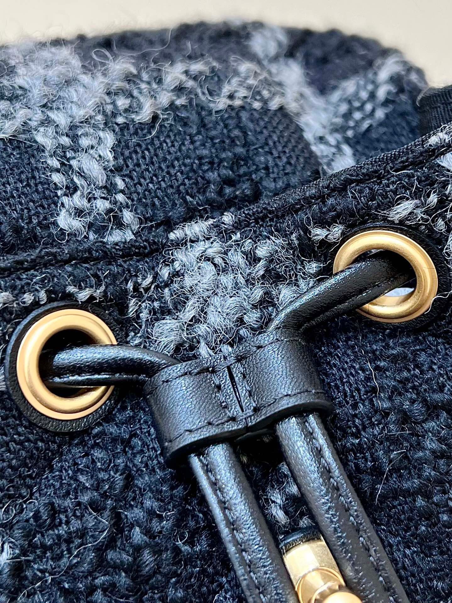 24095D86-AF02-4EA1-8A7A-09AD9751F788