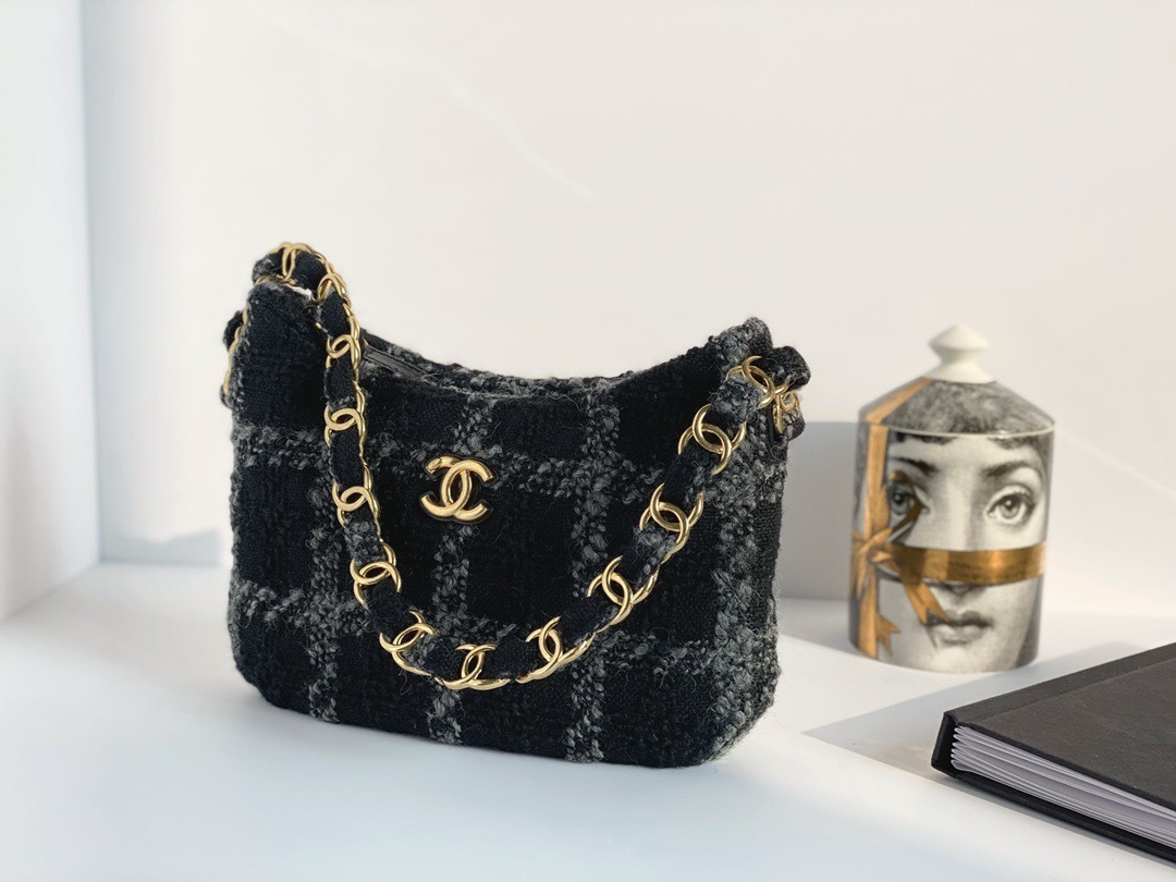 2A812B2F-470B-46C8-8D61-B9CA9C055F46