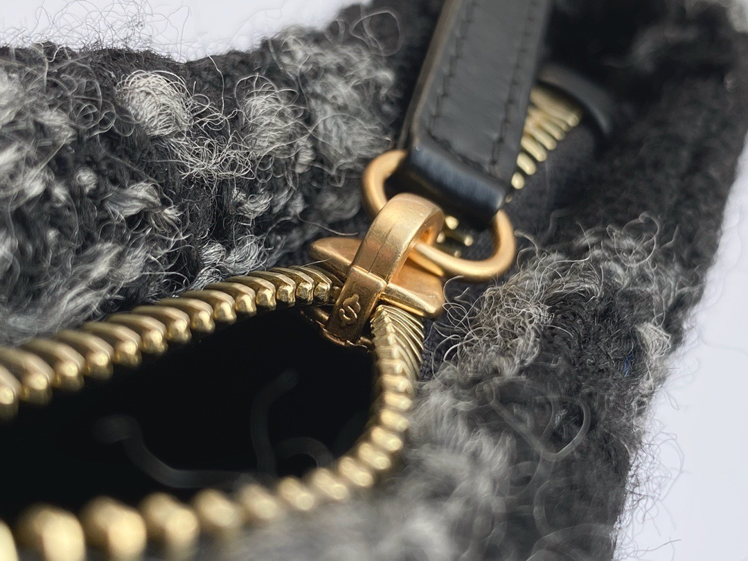 7000176F-2BF6-414D-8E2C-6240263353B3