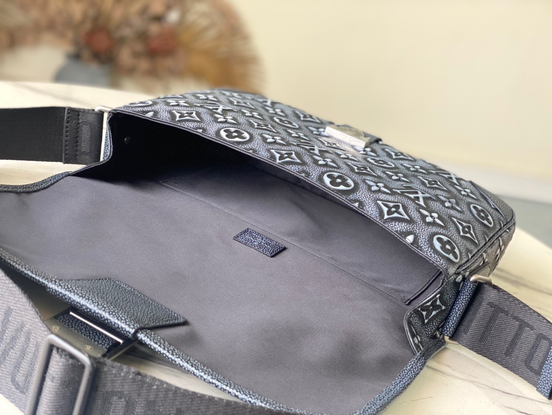 3D747FA5-FEE0-4011-A800-2D96A4784CC6