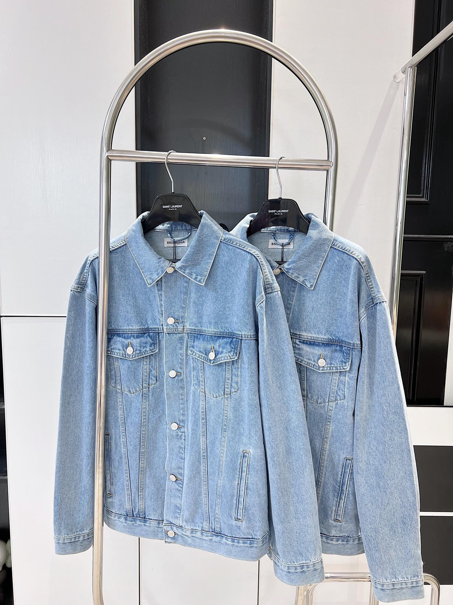 BE71B030-1798-4EEF-849C-9FFB83224BED