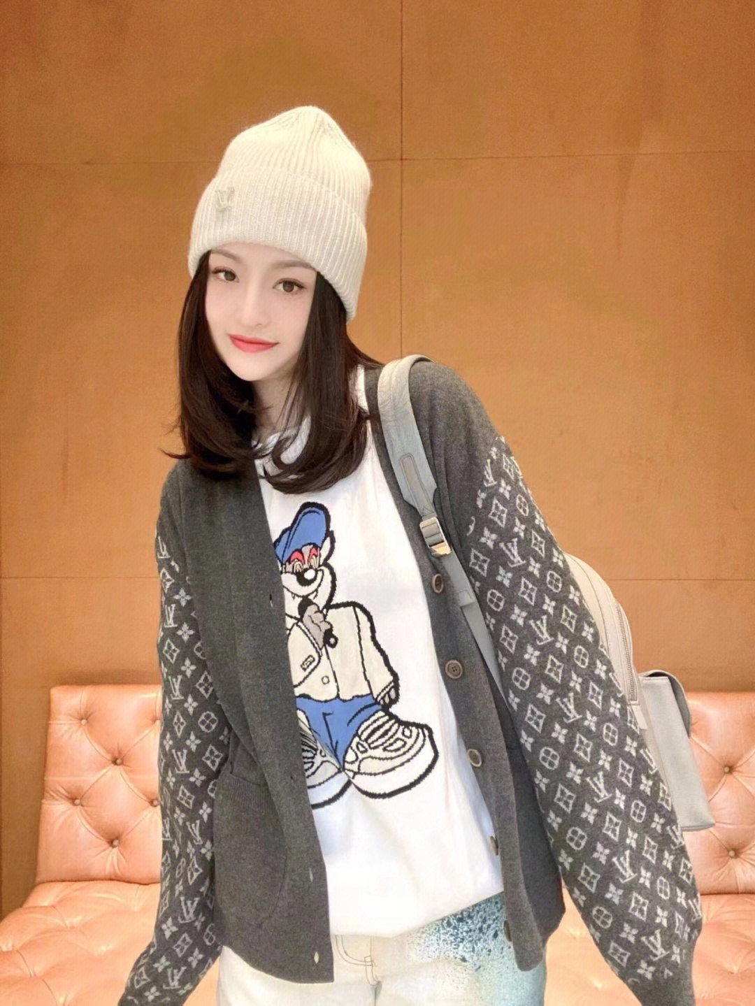 F19E3C39-5CB3-44FE-9F11-C6679D5F3F2E