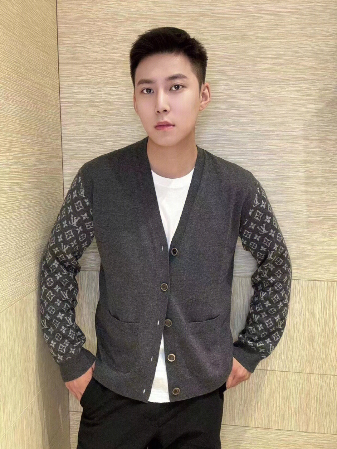 CFE9F836-225B-48CF-B7BD-155AB1E5B707