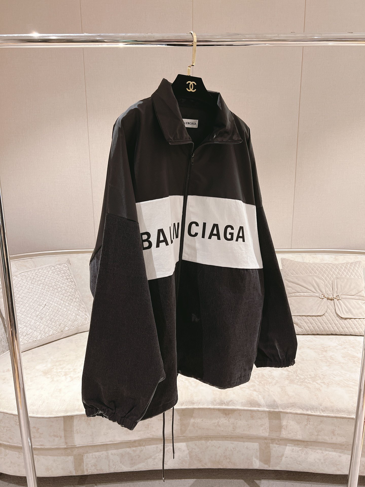 8CE73C59-0E16-4EAC-A60D-335722946A17