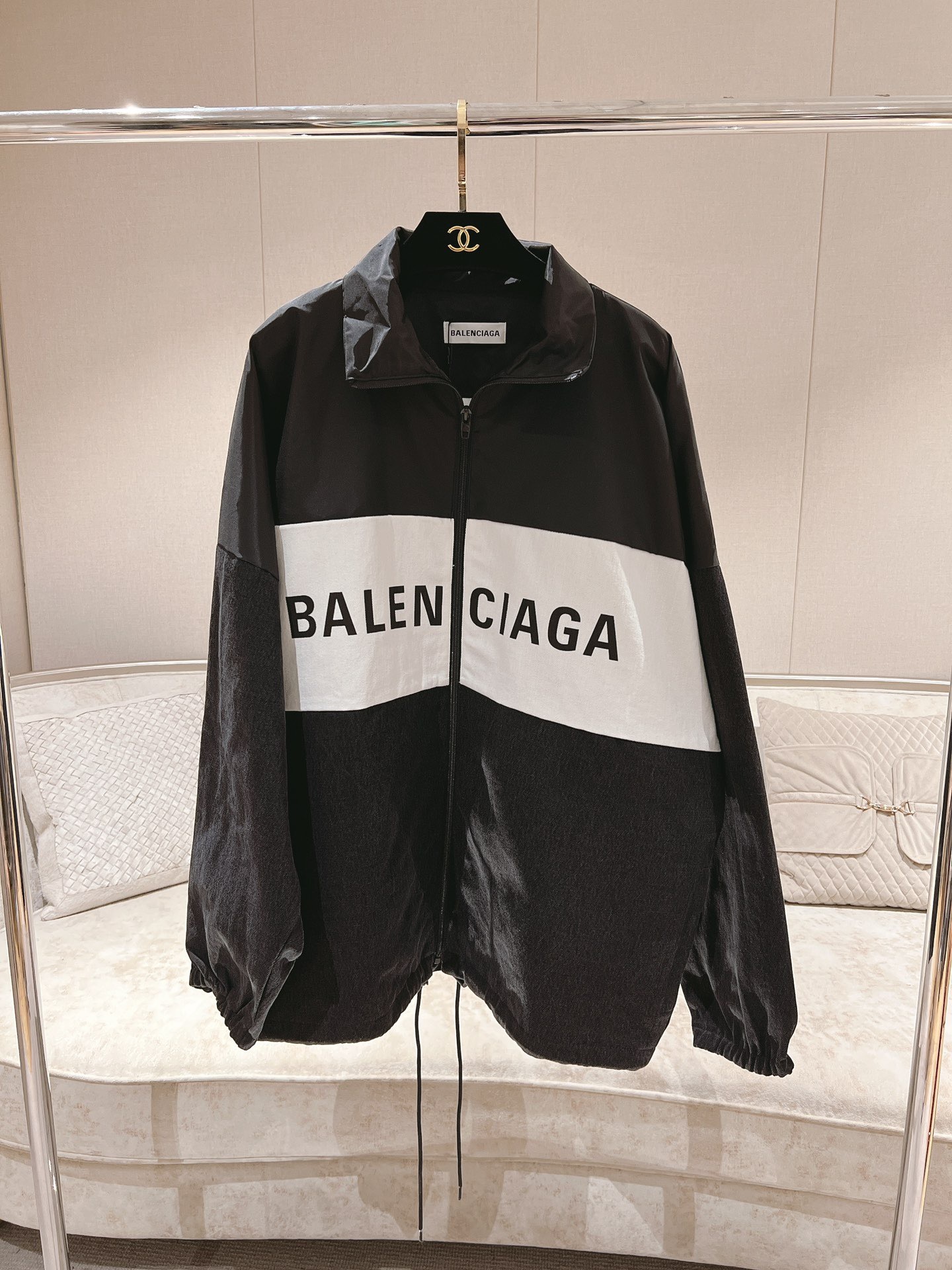 AB4D7B9A-8C0A-410F-B0E7-53351DD39CB6