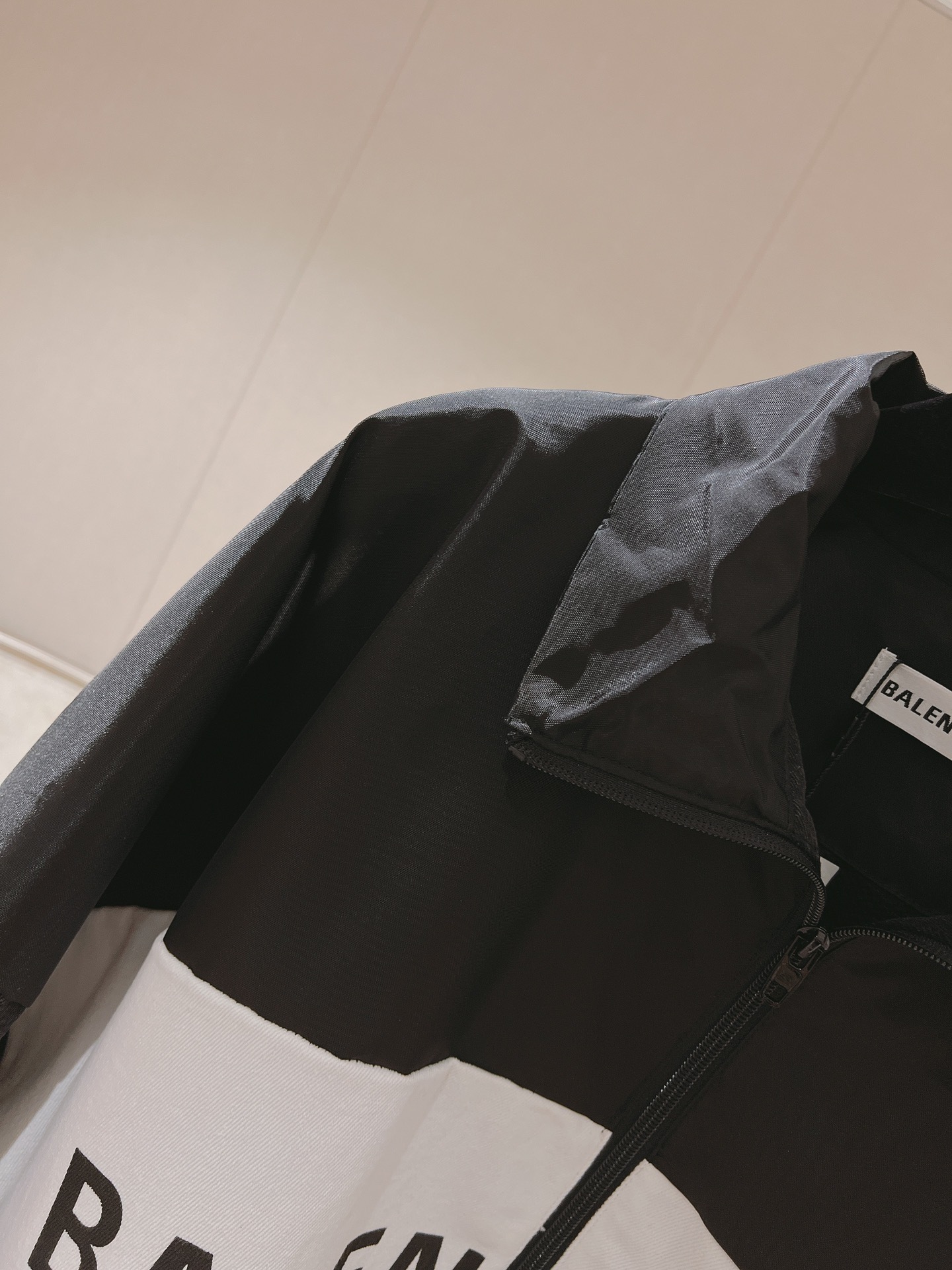 85042211-10B7-496F-9CE8-CB21755A7203