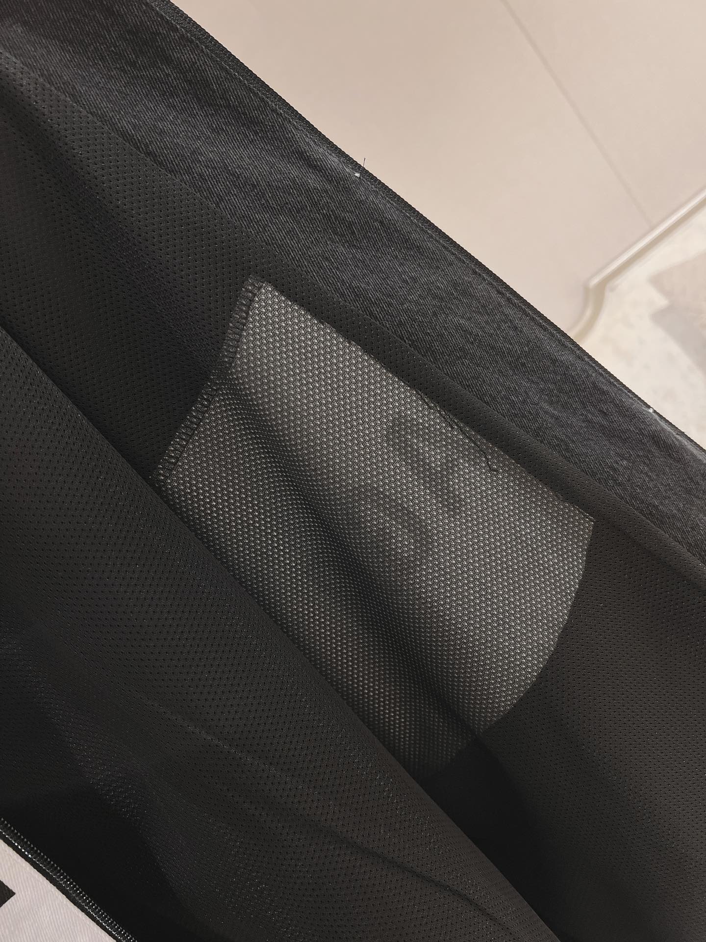 47E83F8B-F60A-486F-9F03-78CB0212E025