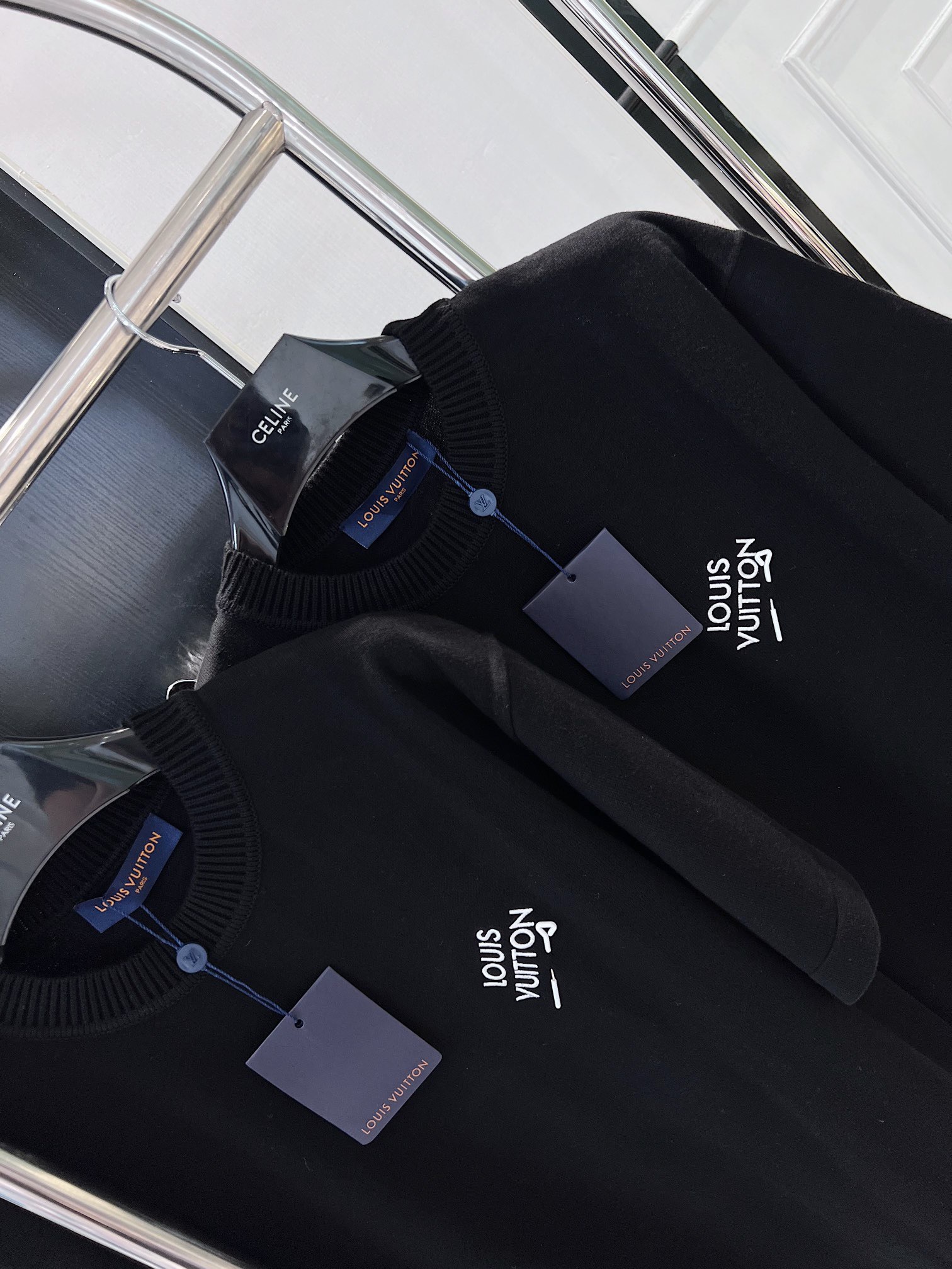 C5B5F6B8-4800-425C-B4F1-A596C16D54C4