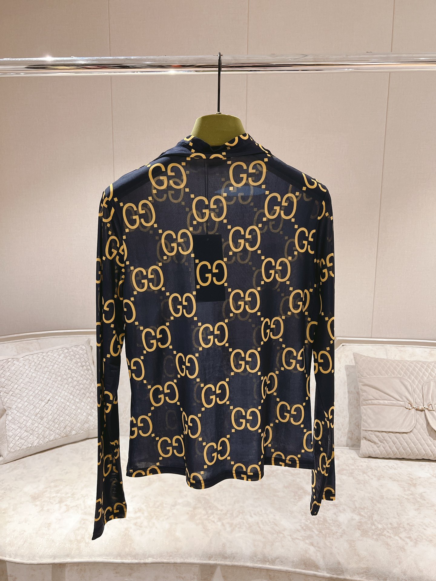 247B8B86-5FC0-4D43-9A60-21FEC6DF9344