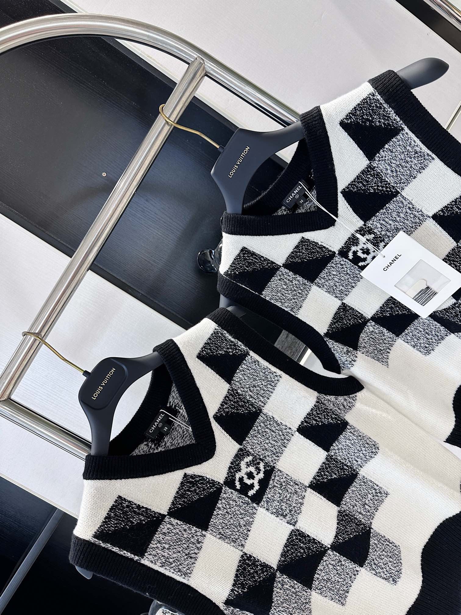 63CCDF97-AC0F-4FF8-823C-35B6A896C5CC