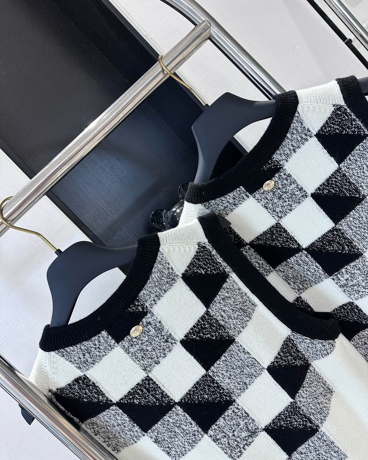 C7BFF3E1-BD7F-4194-9E39-A20FFC0F5249