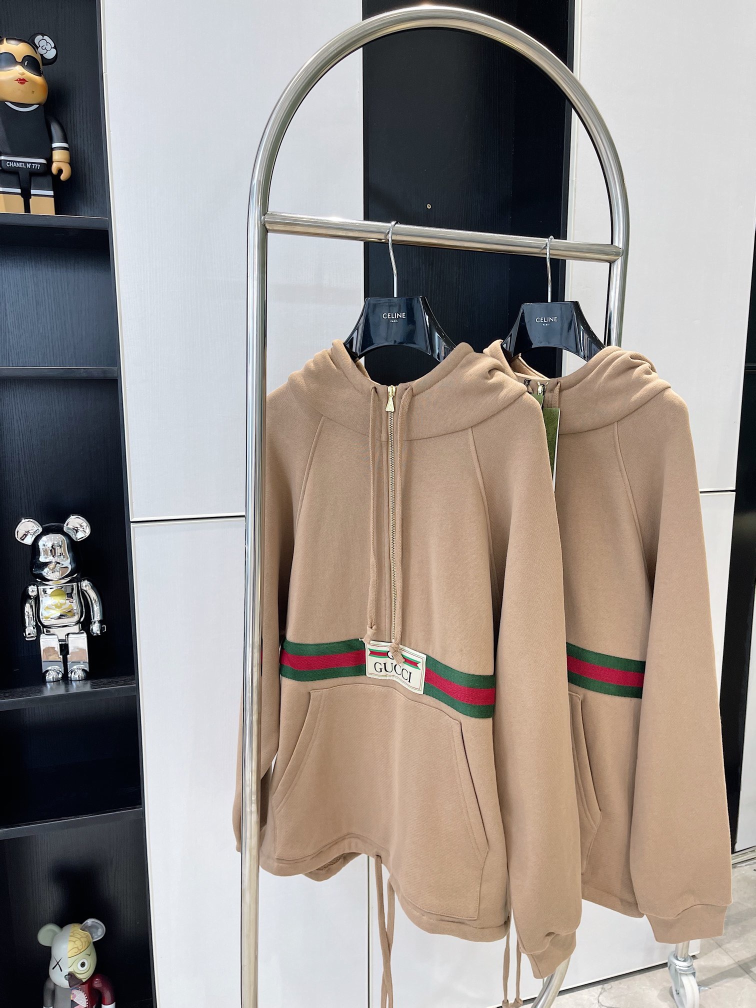 F038D679-F708-4B9E-A17B-4A5F04B51CF6