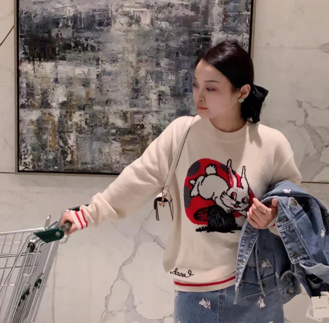 51AD6DFE-6829-4302-B479-DA8A86B7067C