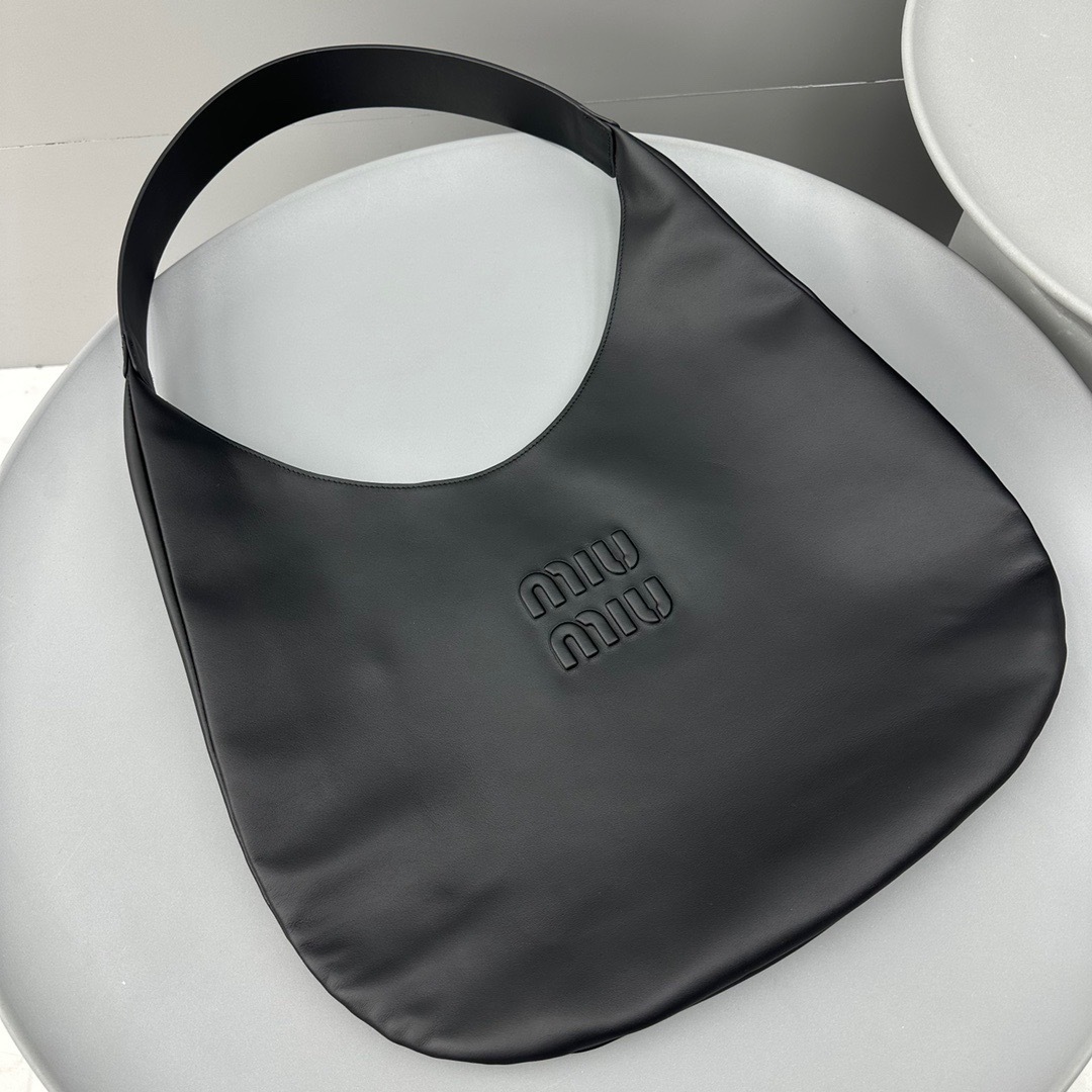 06CAC775-693E-426C-AFCC-FB3060DA5159