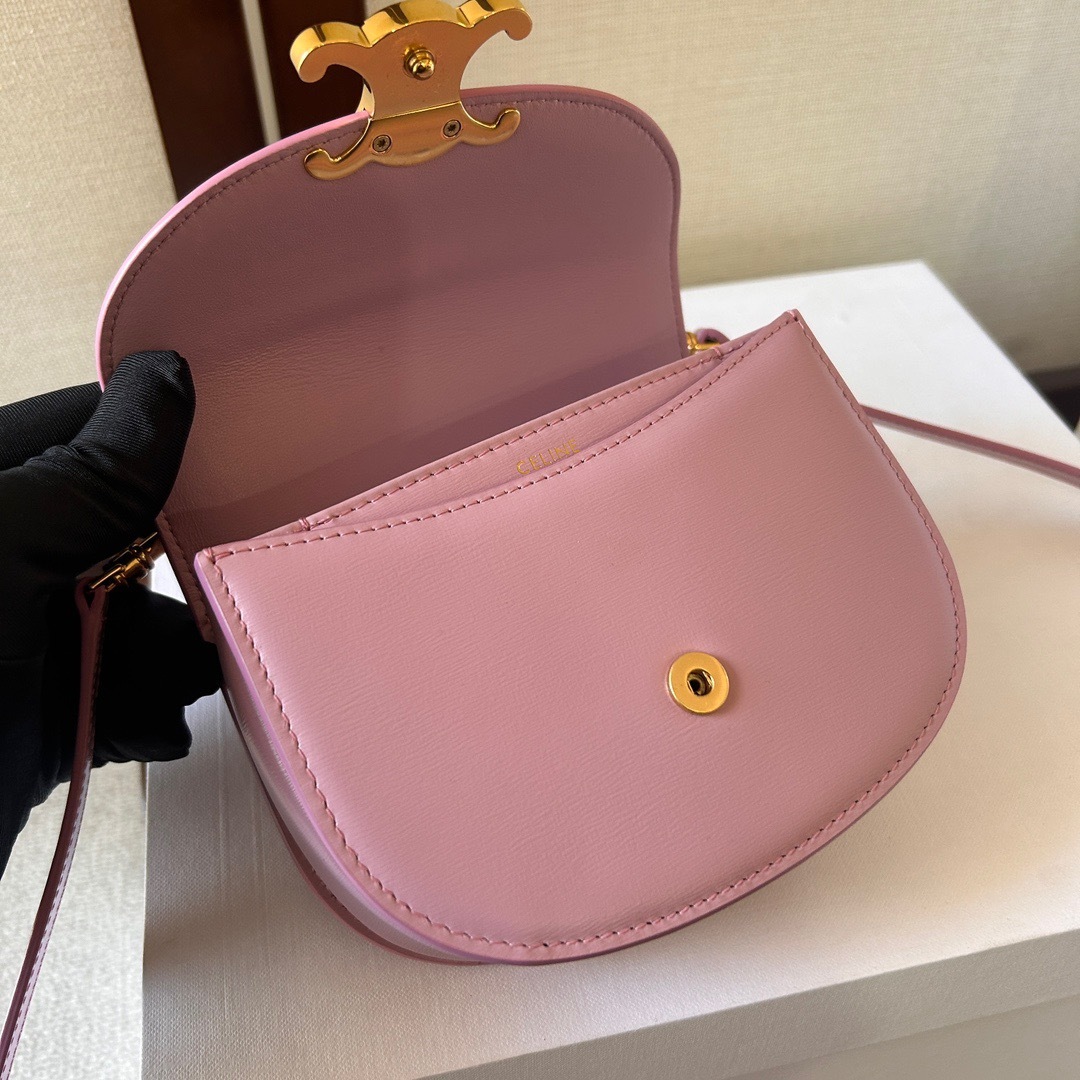 E889B8E5-F466-476B-926E-2B8327463D87