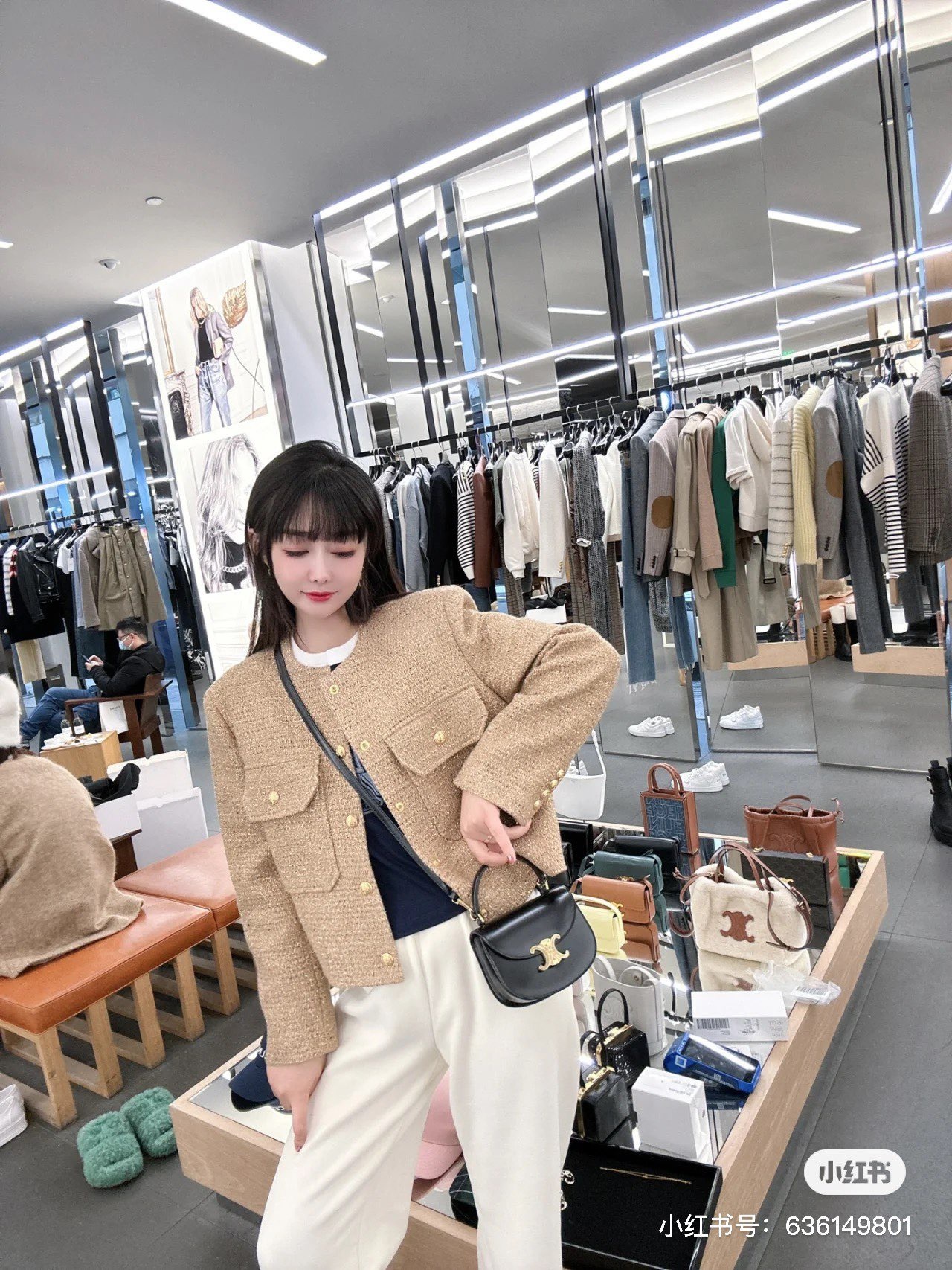 DDED8637-51A5-42E4-8818-152594C34973