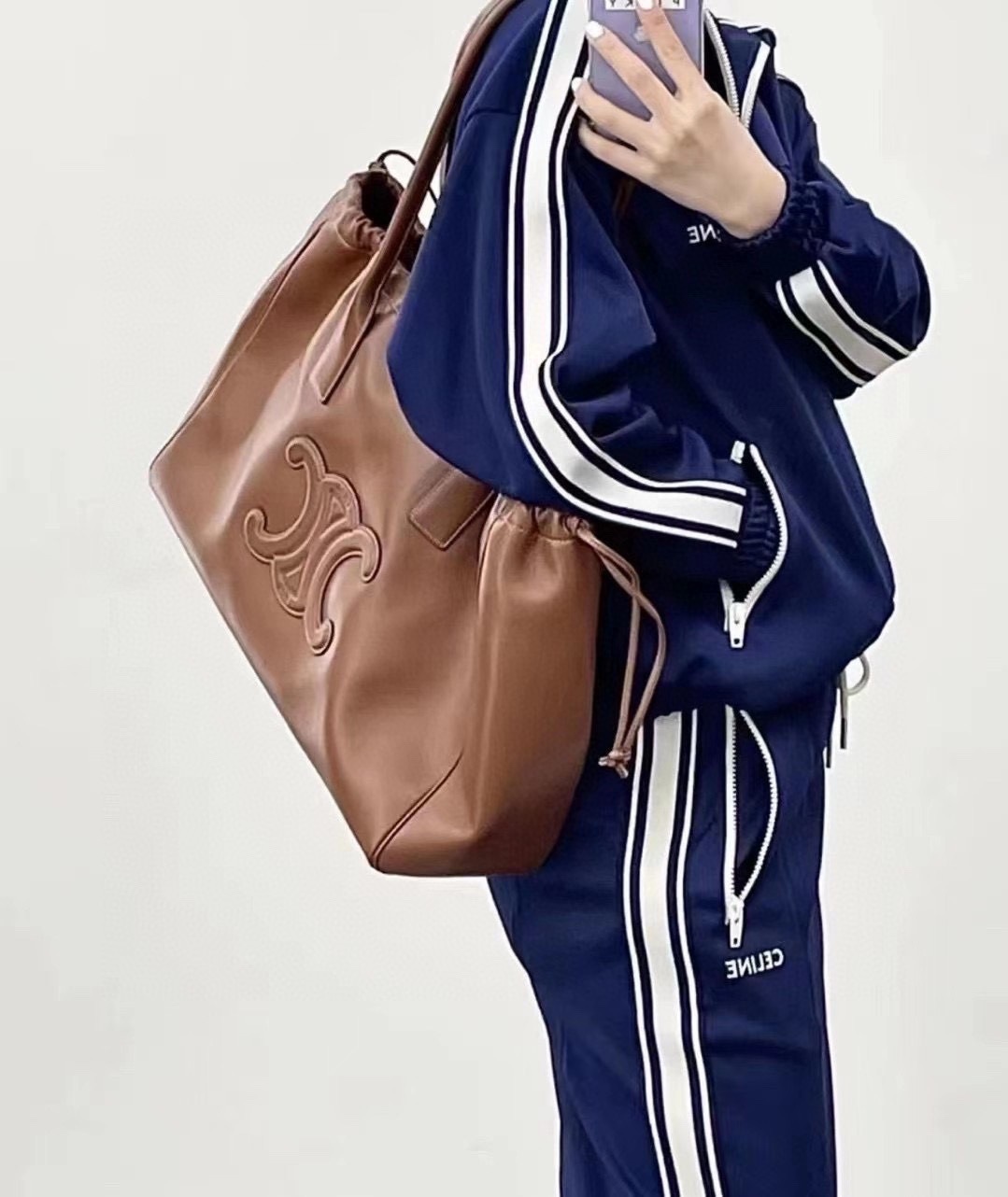 50F649B1-25C4-4659-B666-8A80A5B1E5F4