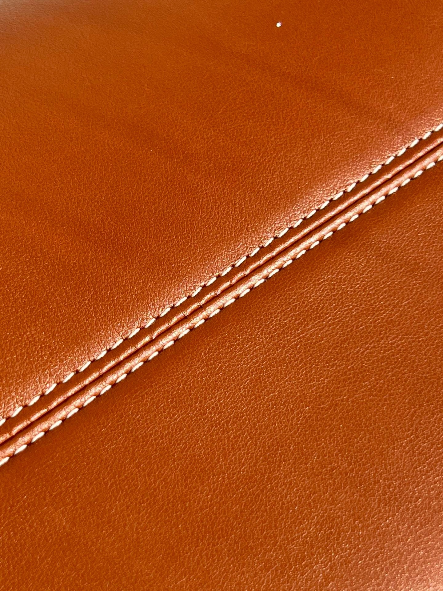 D687A24D-5BE9-4E44-B689-77F89A598033