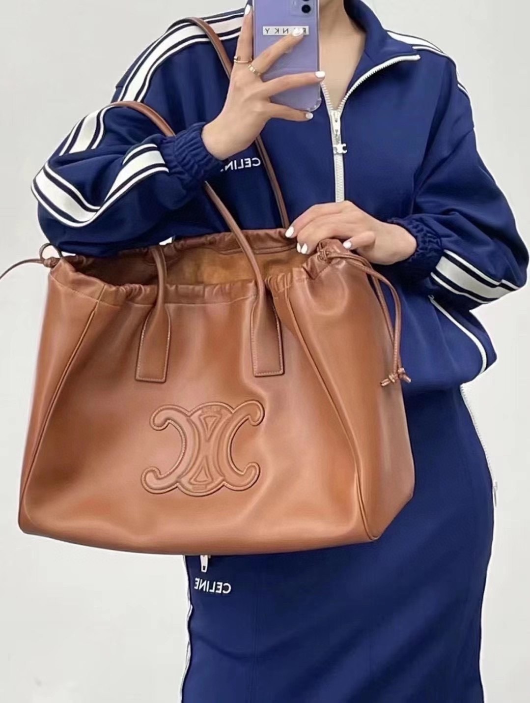 D2D904F6-78BC-482B-A29E-E97B8CD5C559