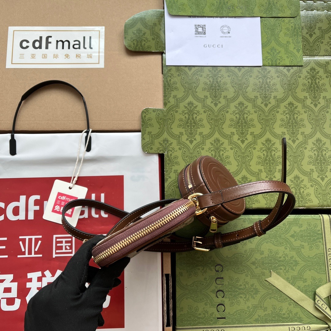 2048F992-17CA-47DA-A8CB-7DC3D23ED95C