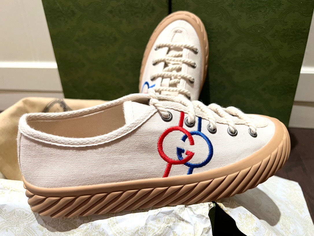 69FC281F-9B07-4F4B-BE22-5B9C6776DF22