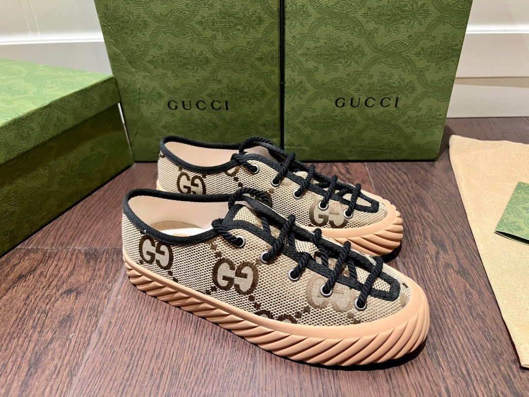 2EC20B99-9D65-426B-96AA-4355001FF846