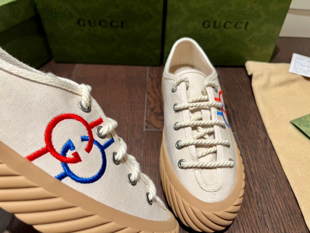 2F0824C9-5E6A-436E-8868-649526C5E43B