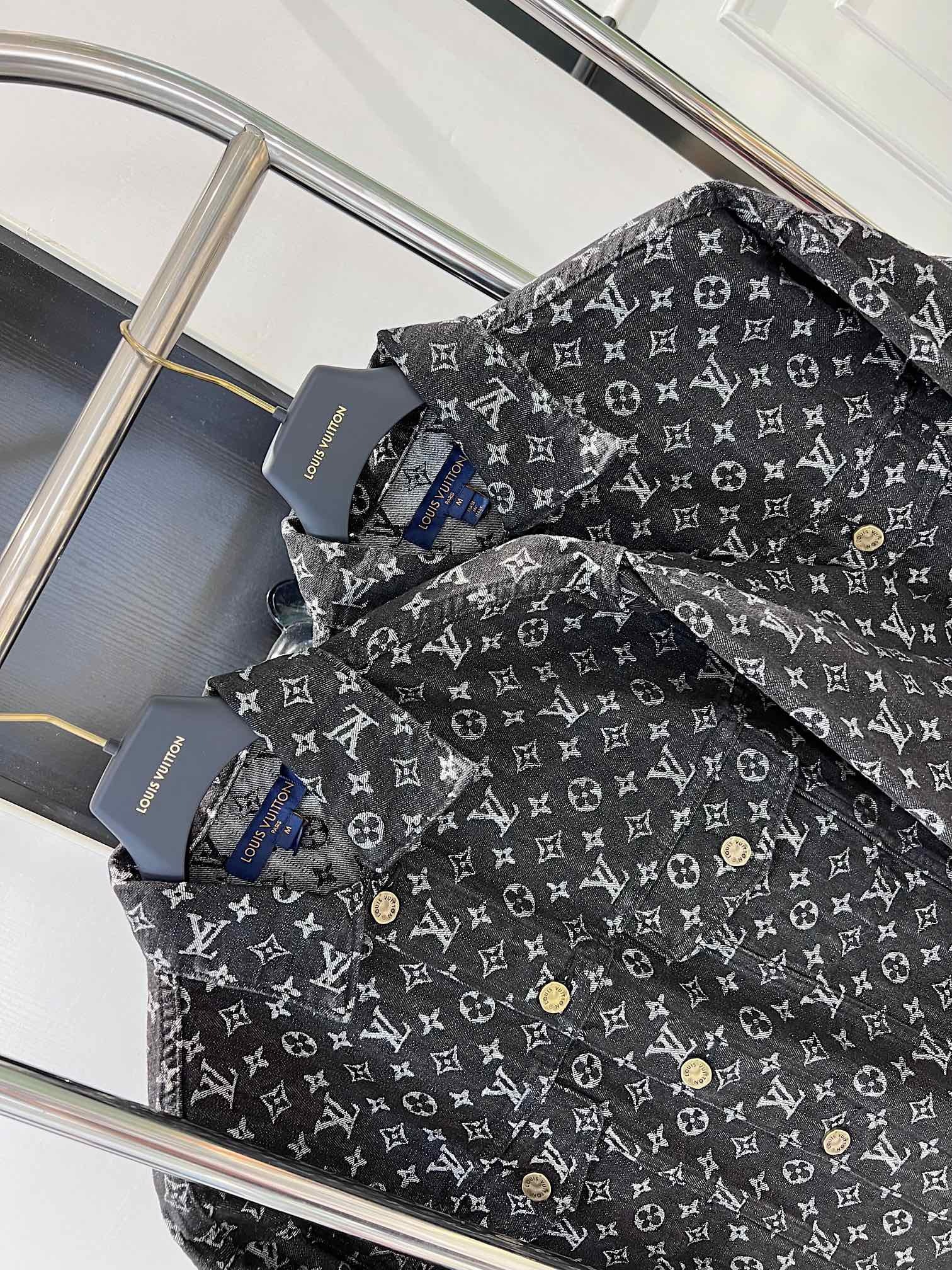 EF89F766-45CB-4E6C-A08A-2448A9E44CDE