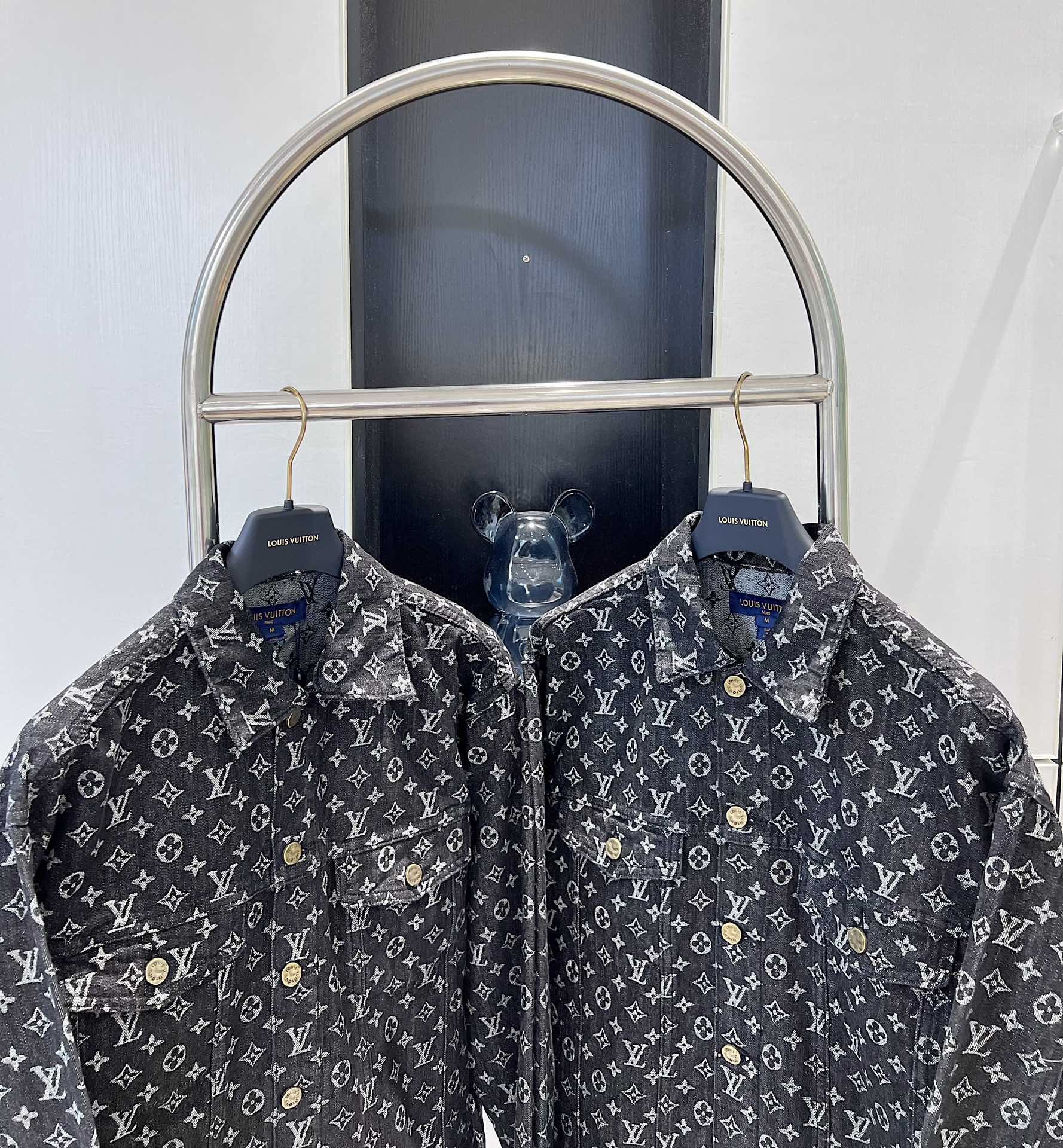 70442889-0B8F-4E97-8686-0D069804FD57