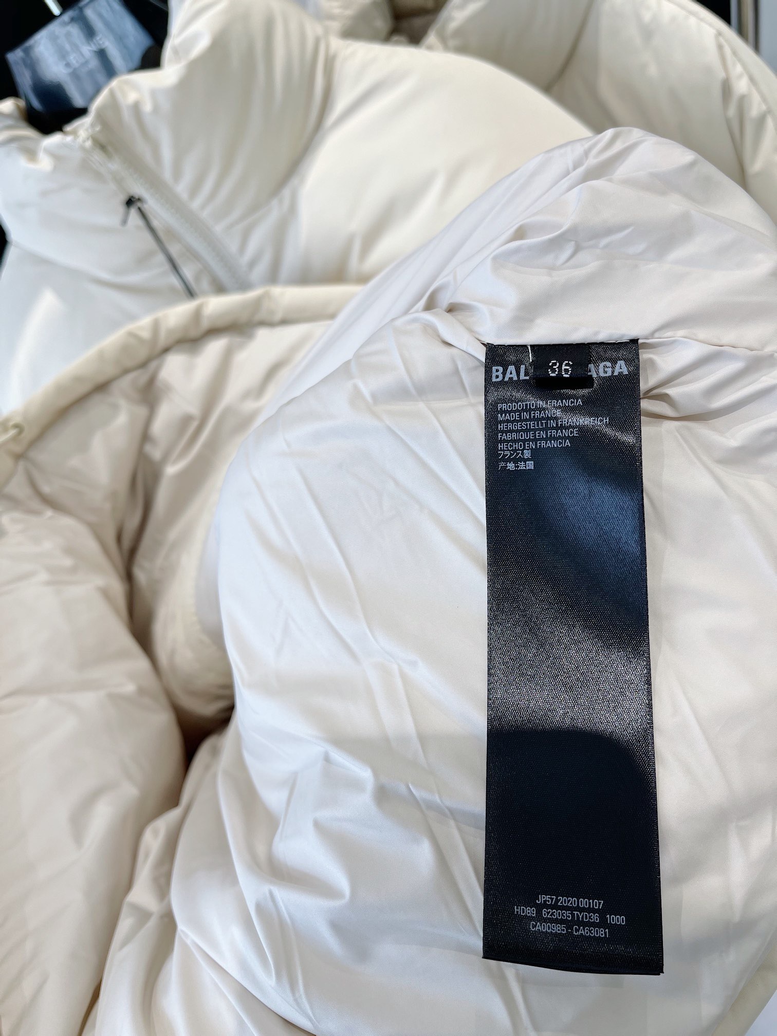 C1E66244-0739-46C1-B153-D10B21CCCB47